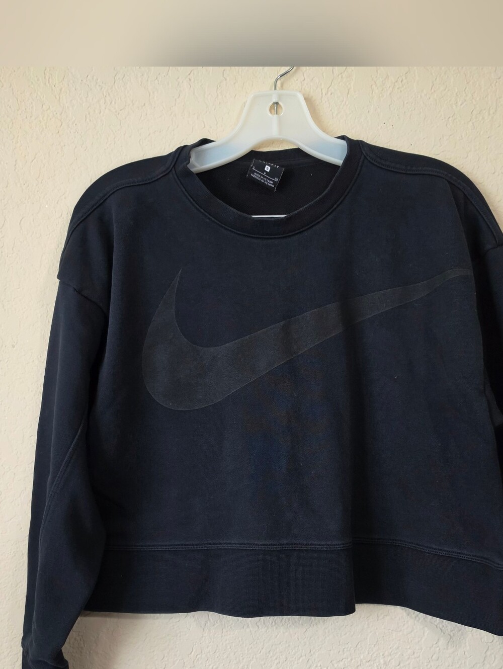 Nike Womens Dri-FIT Black Cropped Oversized Swoosh Sweatshirt - Small